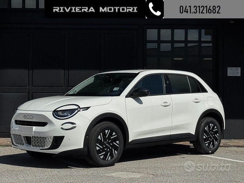 Usata Fiat 600 Comfort 101 CV (74 kW) 2024 Bianco SUV