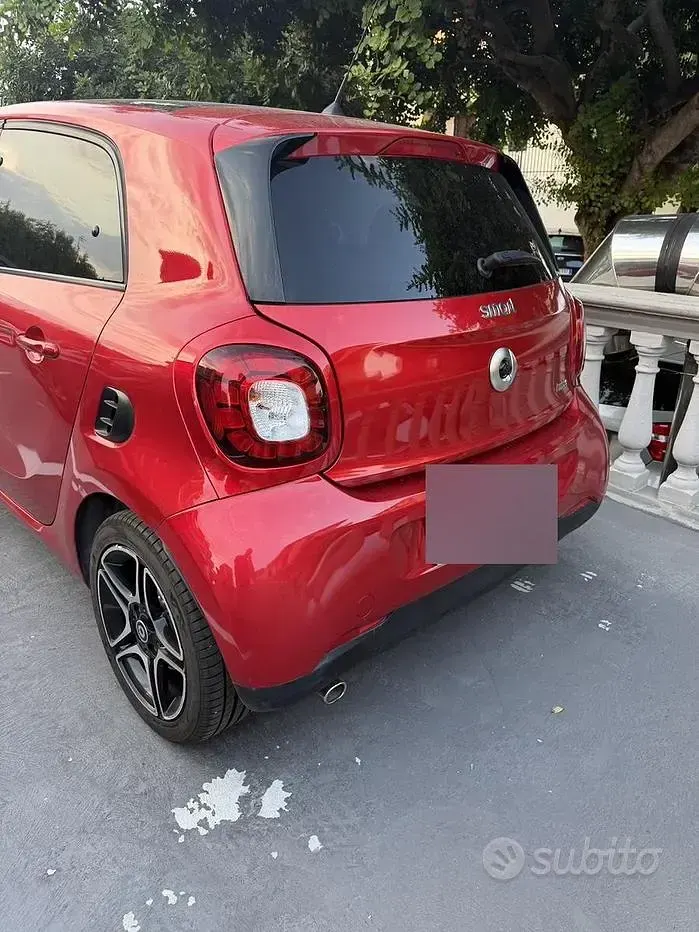 Usata Smart ForFour 90 CV (66 kW) 2017 Rosso Utilitaria