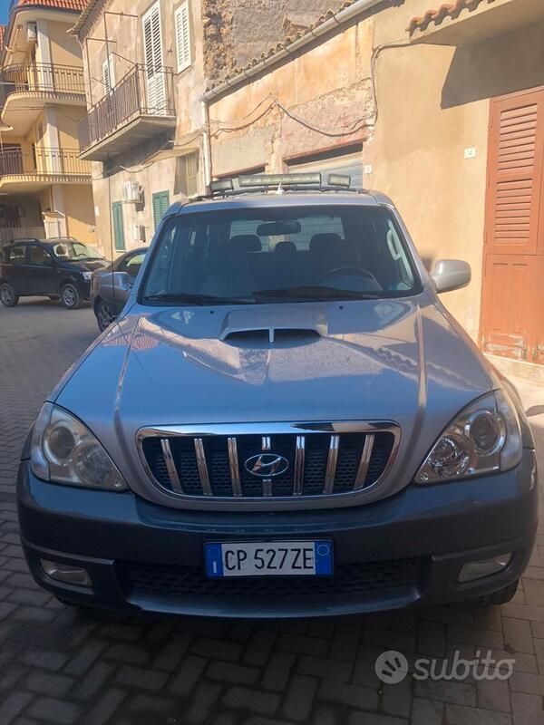 Usata Hyundai Terracan 163 CV (119 kW) 2005 Grigio SUV