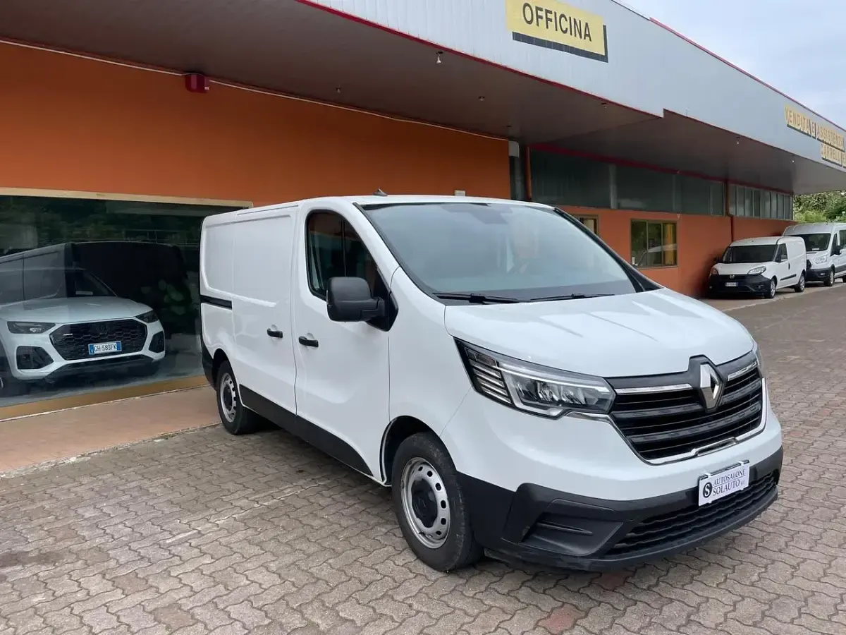 Usata Renault Trafic 110 CV (80 kW) 2024 Bianco