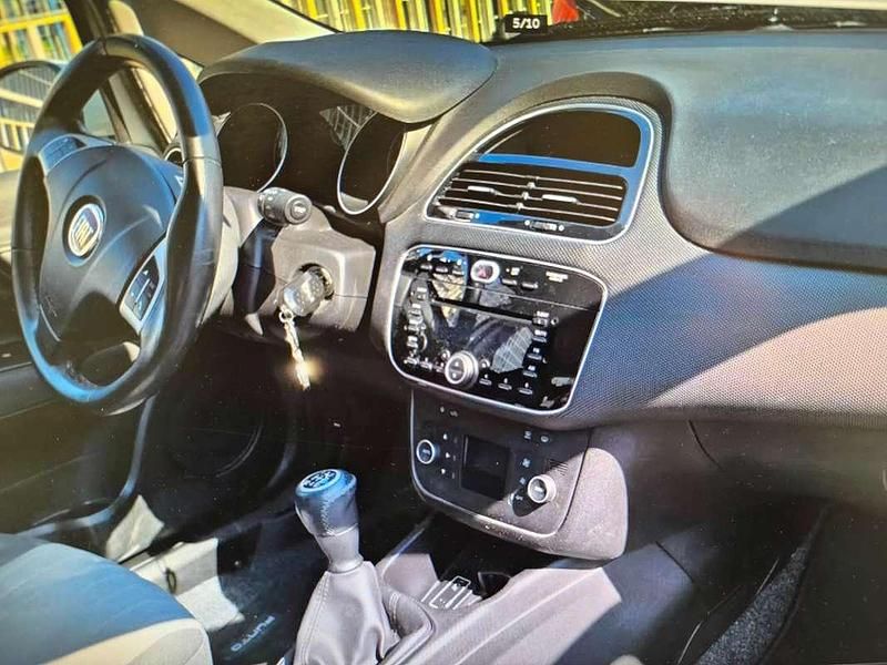 Usata Fiat Punto Evo S 95 CV (69 kW) 2018 Bianco Utilitaria
