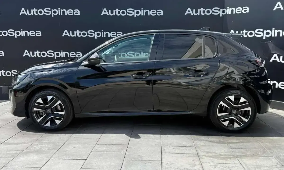 Usata Peugeot 208 Allure 136 CV (100 kW) 2025 Nero Utilitaria