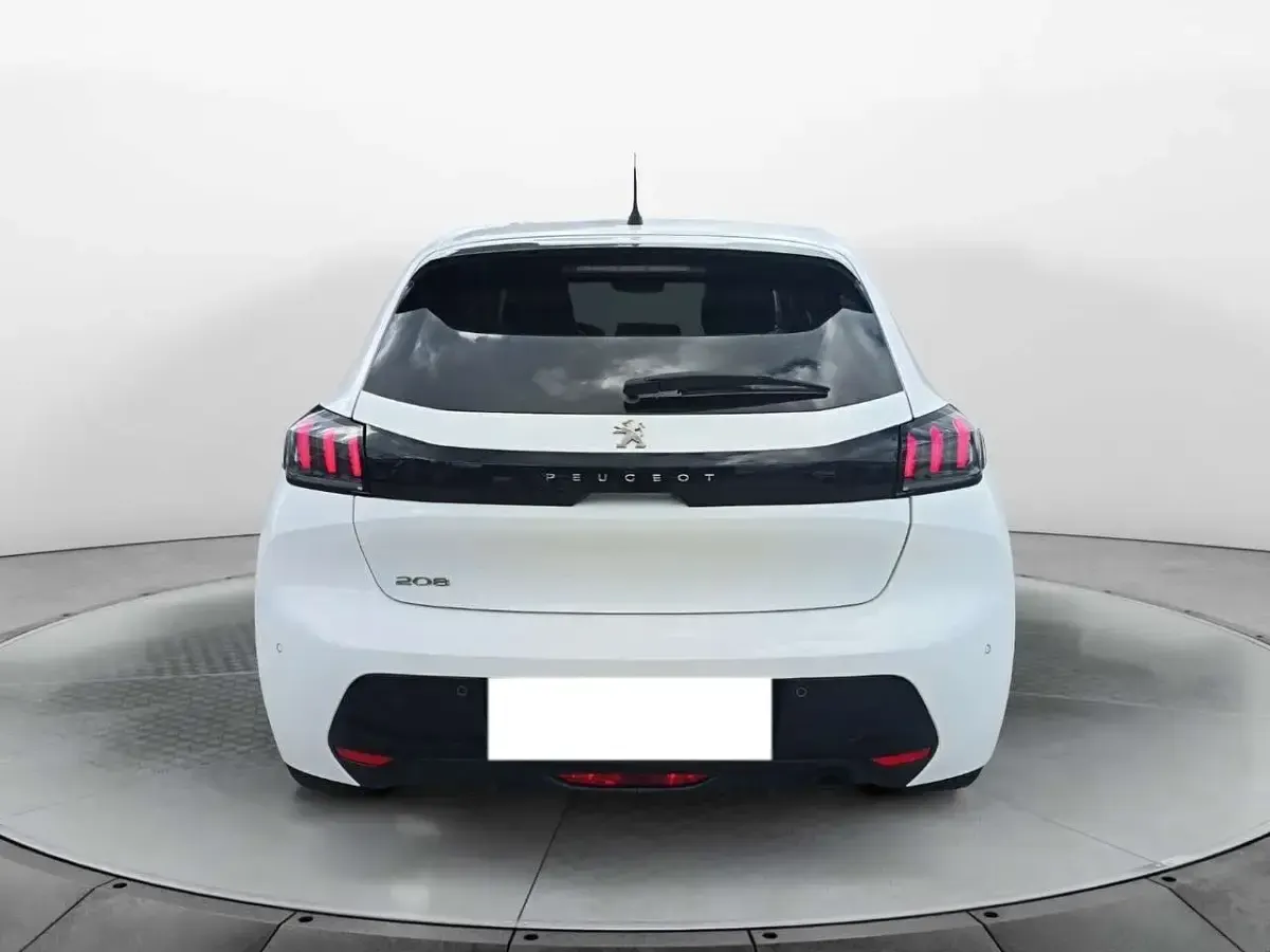 Usata Peugeot 208 Allure 102 CV (75 kW) 2022 Bianco Utilitaria