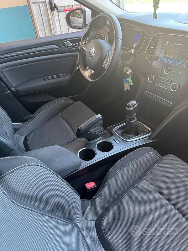 Usata Renault Mégane IV Intens 116 CV (85 kW) 2020 Bianco Berlina