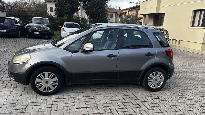 Usata Fiat Sedici Emotion 120 CV (88 kW) 2012 SUV