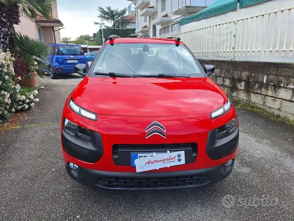 Usado Citroën C4 Shine 99 HP (72 kW) 2016 Vermelho SUV