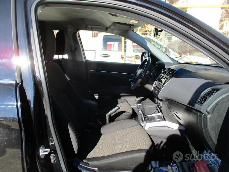 Usata Mitsubishi ASX Intense 150 CV (110 kW) 2013 Nero SUV
