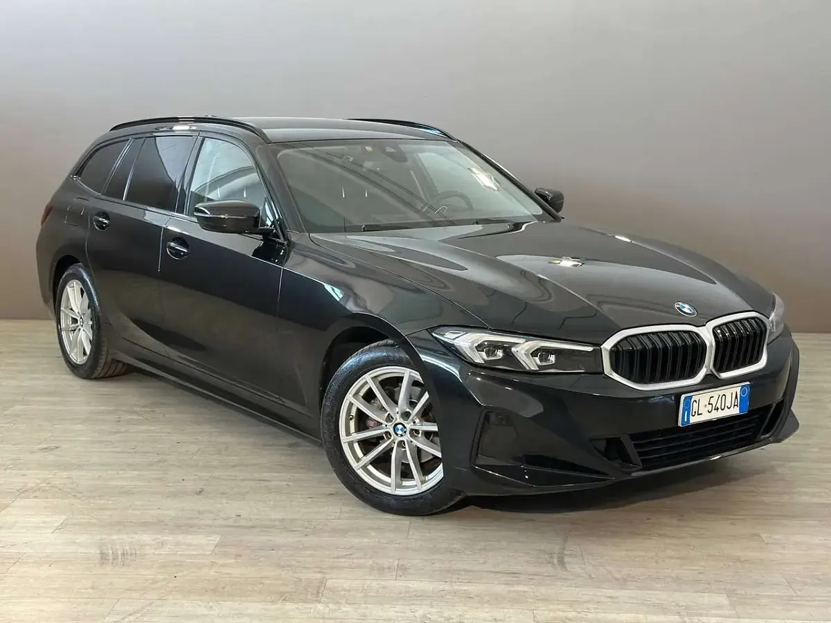 Usata BMW 318 150 CV (110 kW) 2022 Nero Station wagon