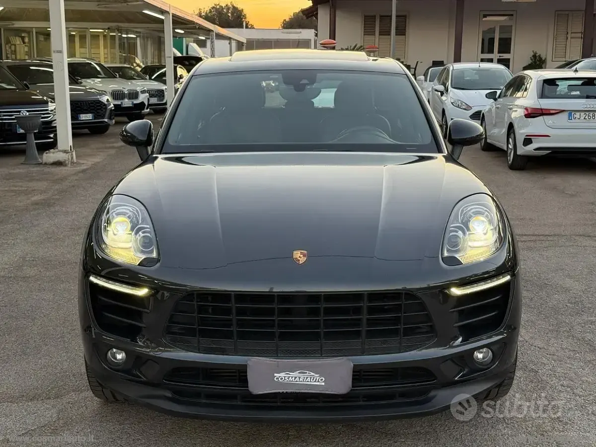 Usata Porsche Macan 250 CV (183 kW) 2017 Grigio SUV