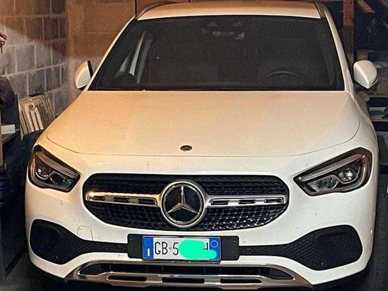 Usata Mercedes 200 150 CV (110 kW) 2021 Bianco SUV