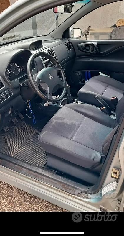 Usata Mitsubishi Space Star 102 CV (75 kW) 2005 Verde Monovolume