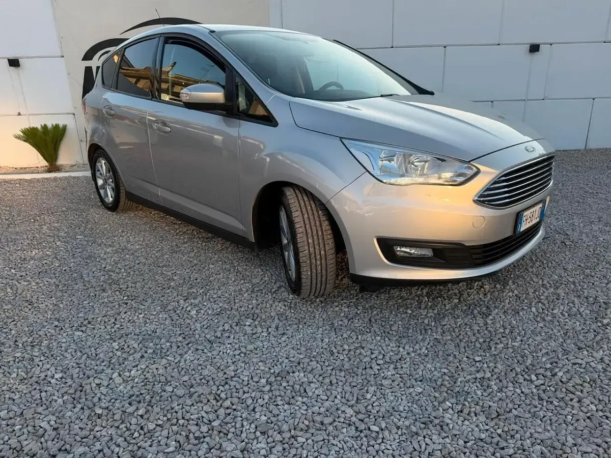 Usata Ford C-MAX Business Edition 120 CV (88 kW) 2017 Grigio Monovolume