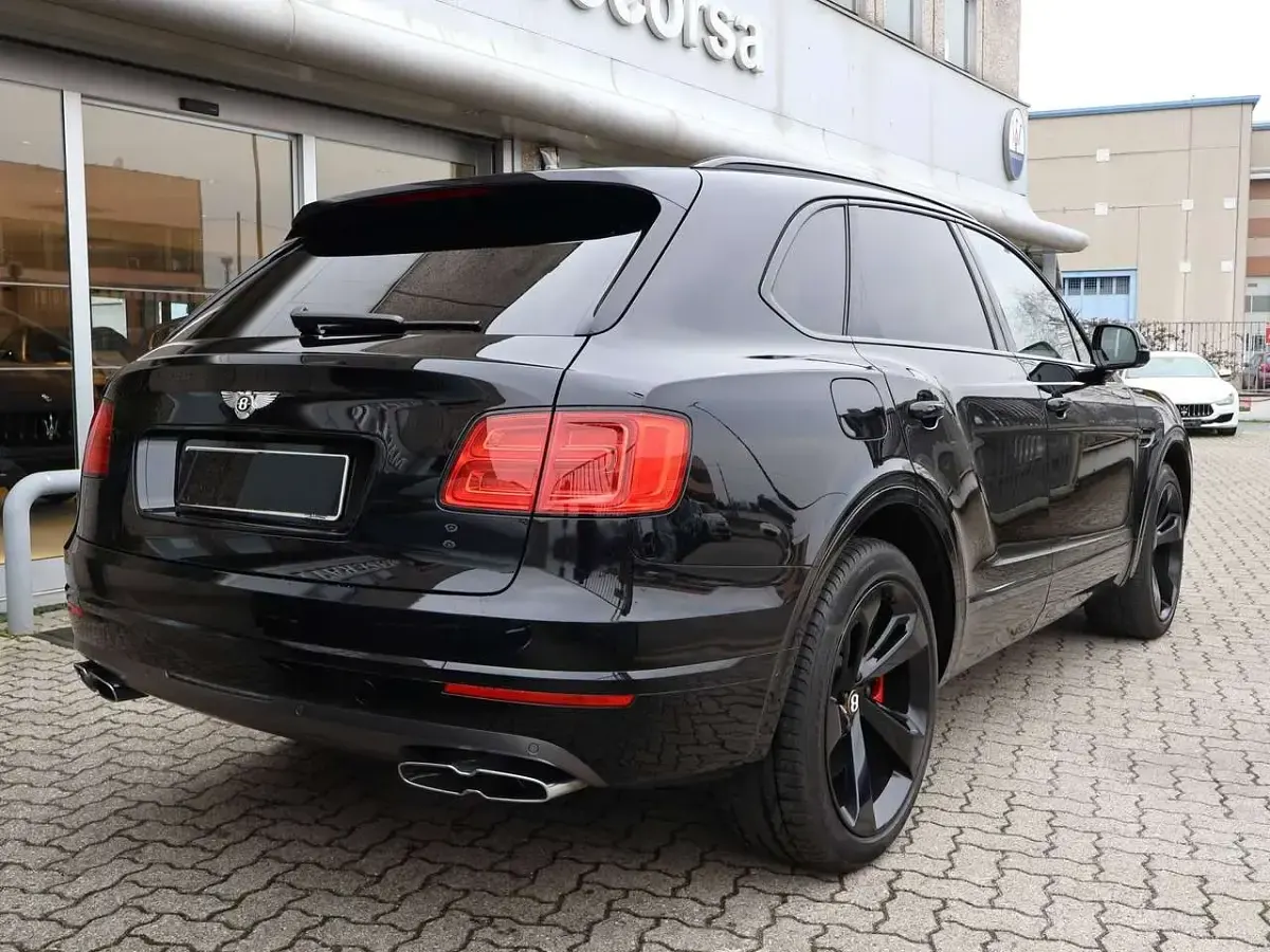 Usata Bentley Bentayga 549 CV (403 kW) 2020 Nero SUV