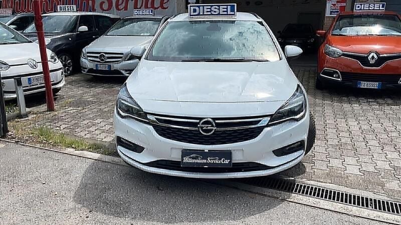 Usata Opel Astra 110 CV (80 kW) 2018 Bianco Berlina