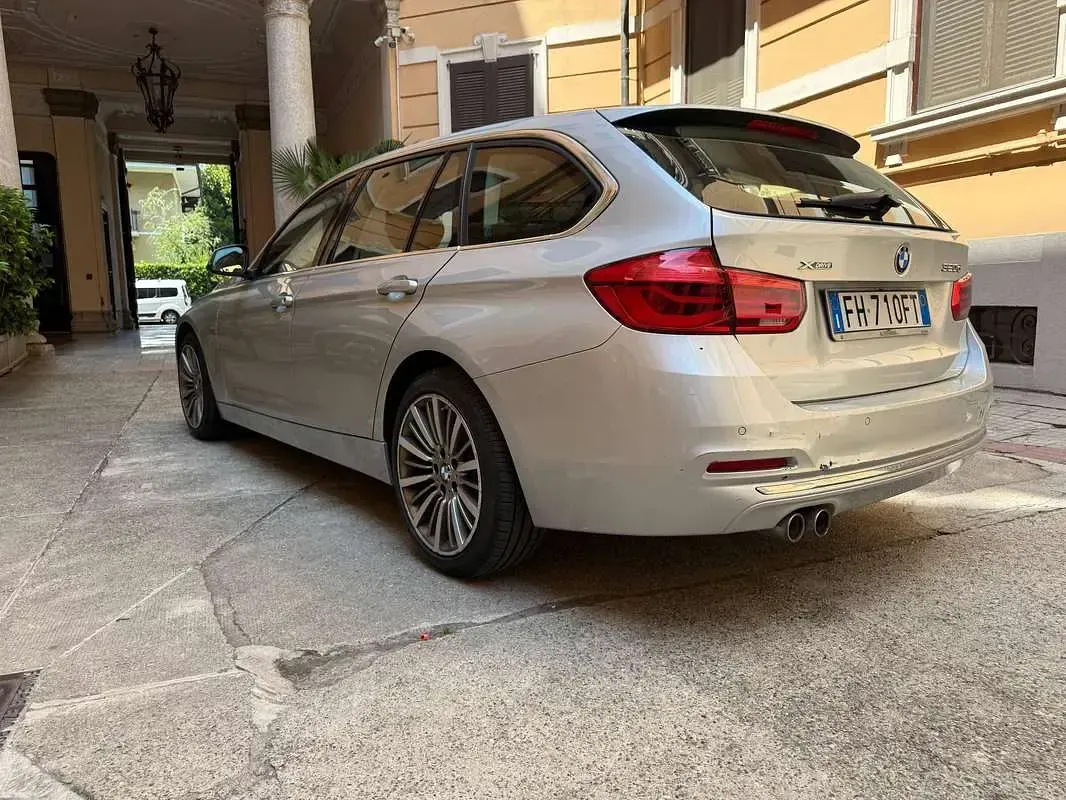 Usata BMW 320 Luxury Line 190 CV (139 kW) 2017 Argento Station wagon