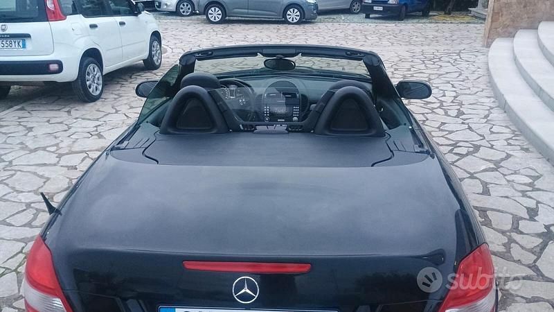 Usata Mercedes SLK280 231 CV (169 kW) 2007 Nero Cabrio
