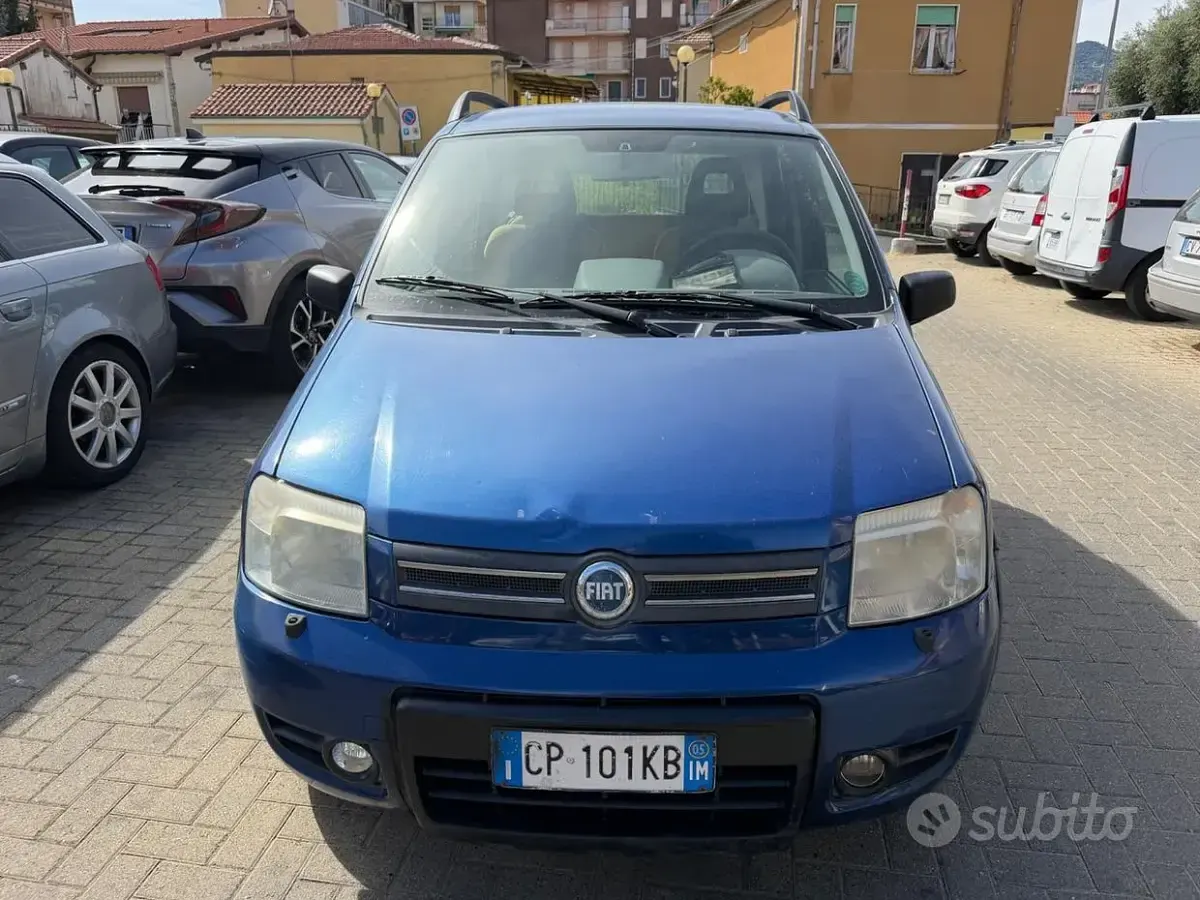 Usata Fiat Panda 4x4 Climbing 60 CV (44 kW) 2005 Blu Utilitaria