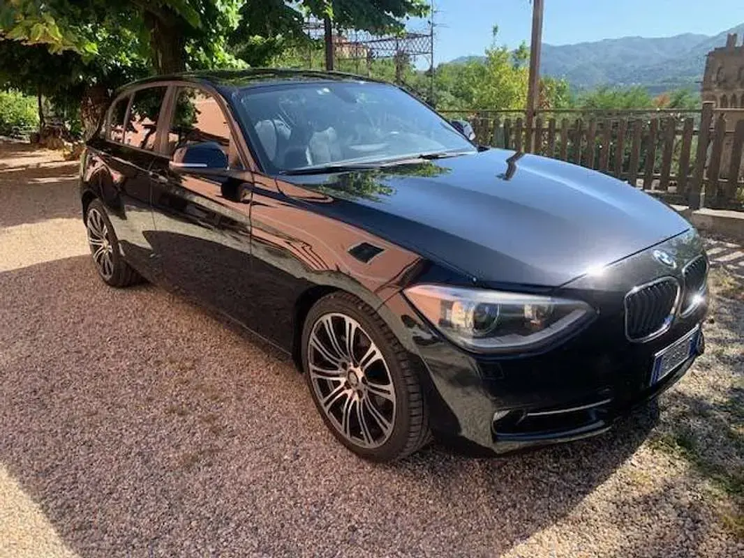 Usata BMW 120 Sport Line 184 CV (135 kW) 2011 Nero Utilitaria