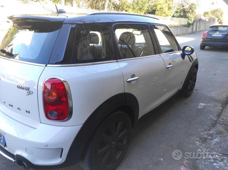 Usata Mini Countryman 111 CV (81 kW) 2013 Bianco SUV