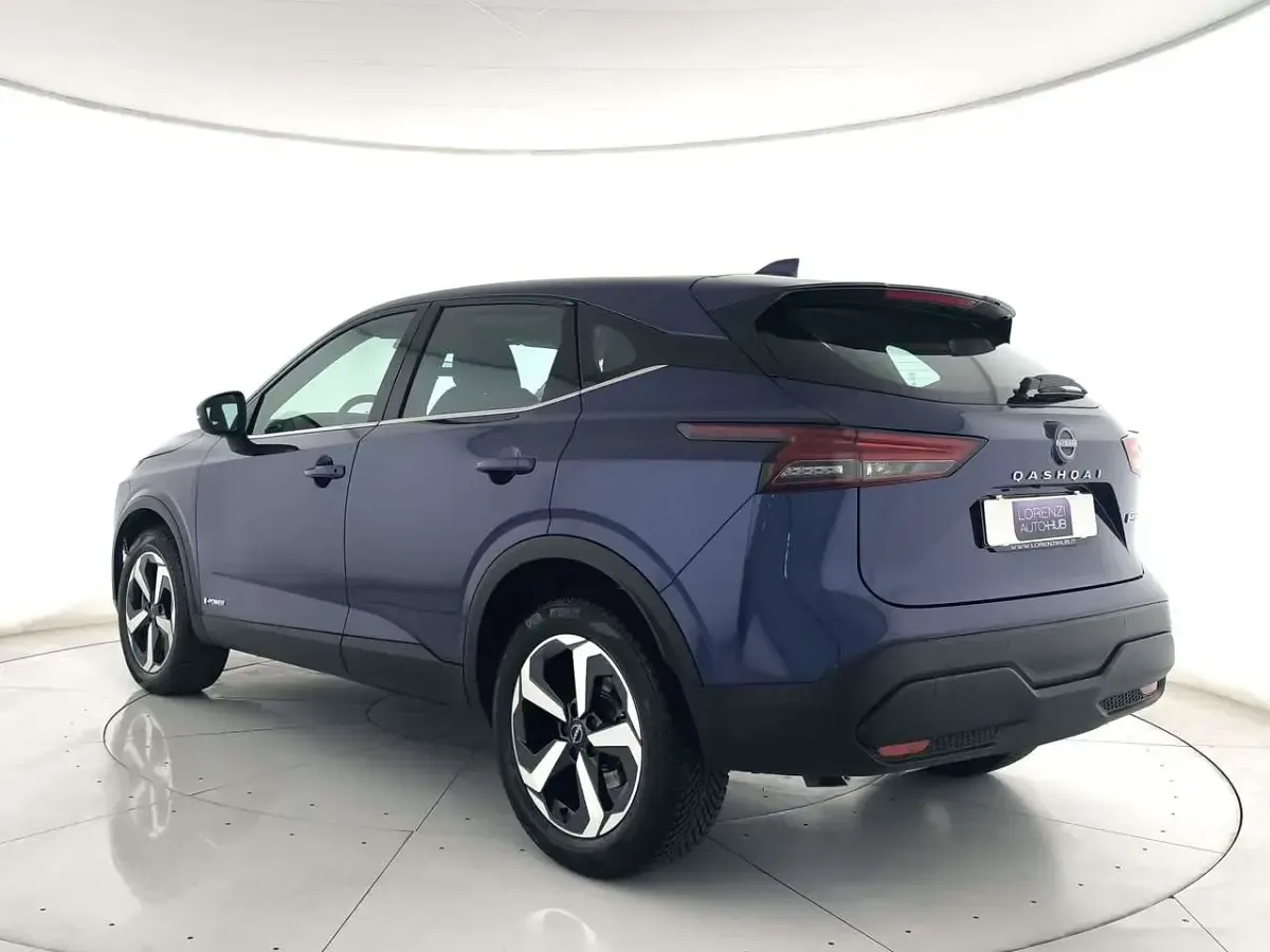 Usata Nissan Qashqai 158 CV (116 kW) 2024 Blu metallizzato SUV