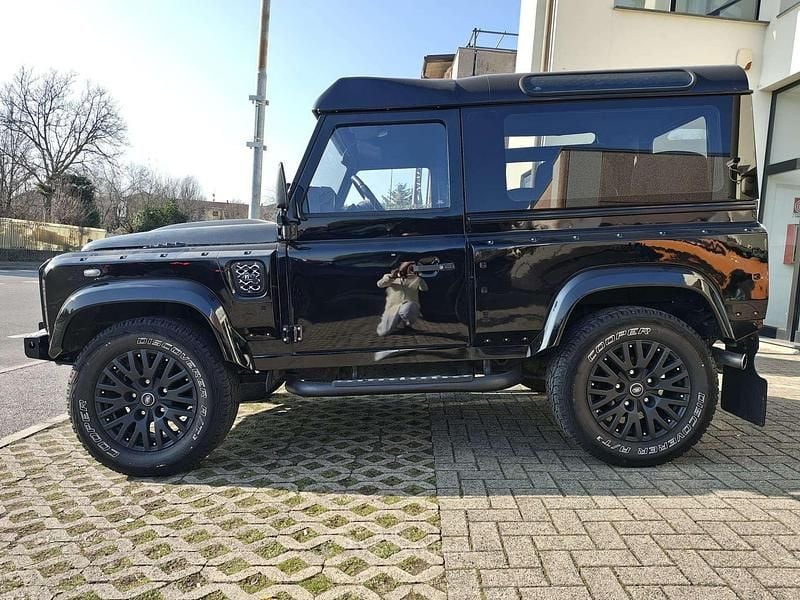 Usata Land Rover Defender 122 CV (89 kW) 2000 Nero Station wagon