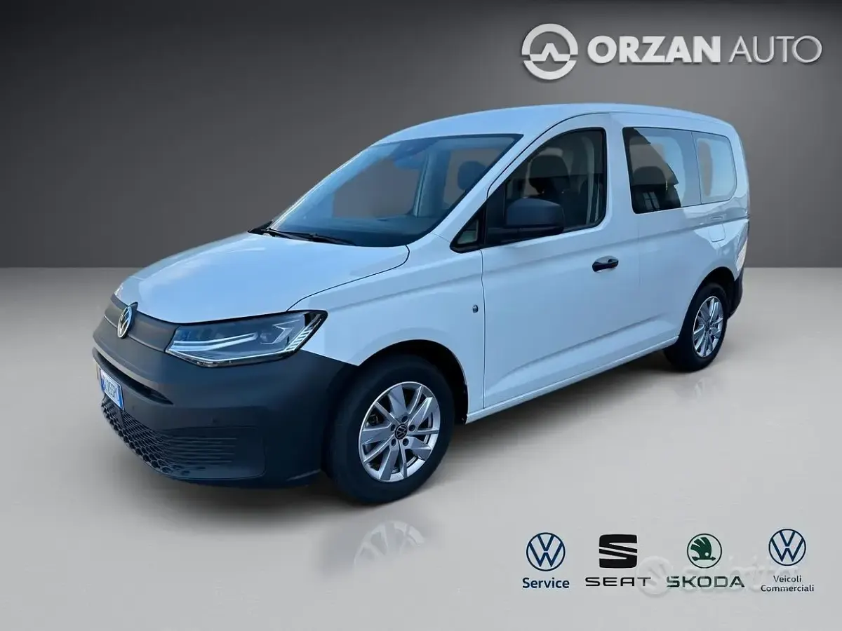 Usata VW Caddy Life 114 CV (83 kW) 2022 Bianco Monovolume
