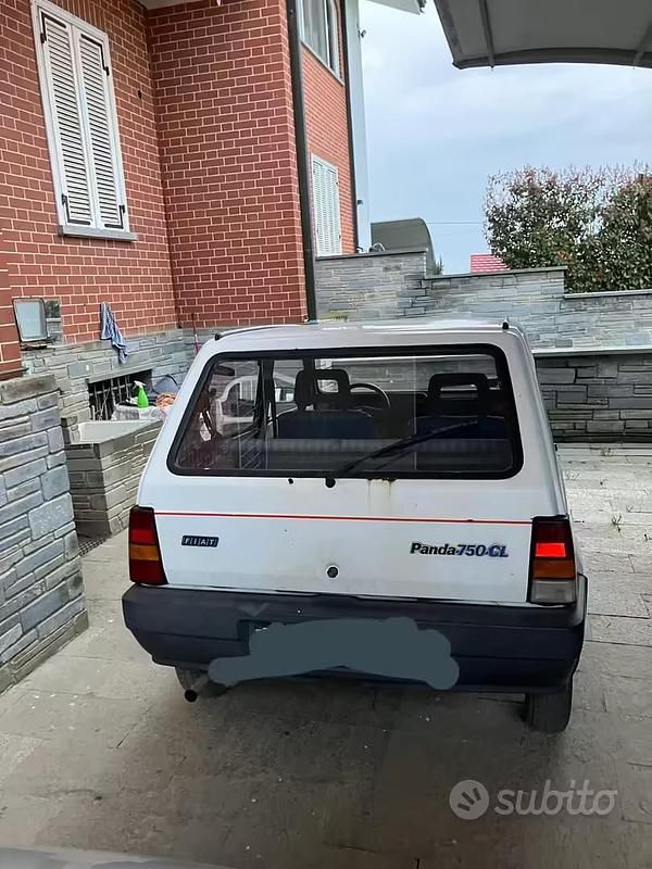 Usata Fiat 750 34 CV (25 kW) 1988 Berlina