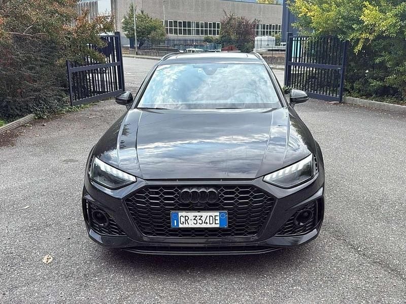 Usata Audi RS4 Ambiente 450 CV (330 kW) 2024 Nero Station wagon