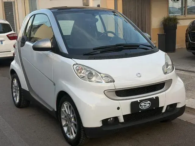 Usata Smart ForTwo Coupé Passion 70 CV (51 kW) 2008 Bianco Coupé
