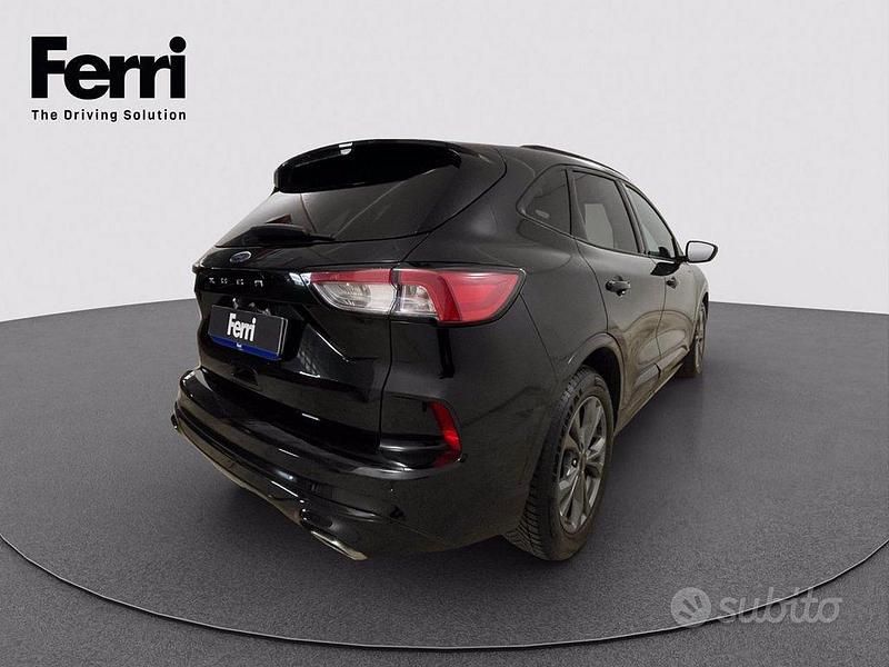 Begagnad Ford Kuga ST-Line X 120 HK (88 kW) 2023 Svart SUV