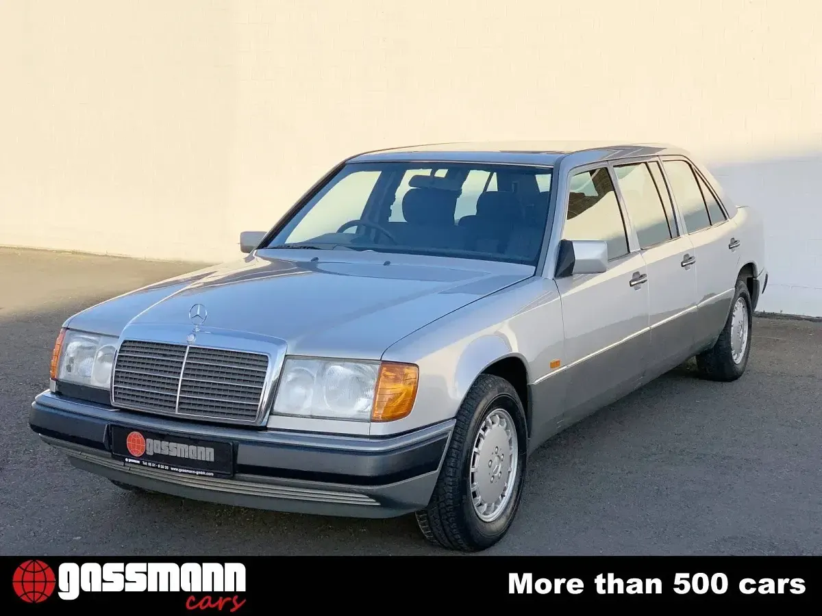 Usata Mercedes 260 160 CV (117 kW) 1990 Argento Berlina