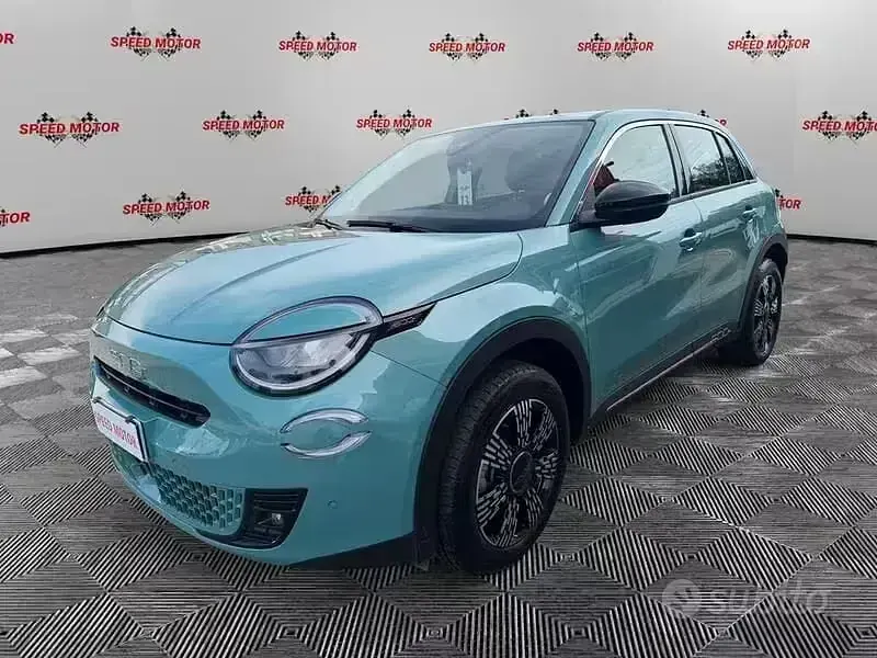 Usata Fiat 600 145 CV (106 kW) 2025 Bluazzurro SUV