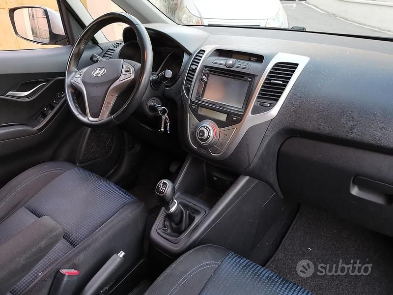 Usata Hyundai i20 Classic 90 CV (66 kW) 2012 Bianco Berlina