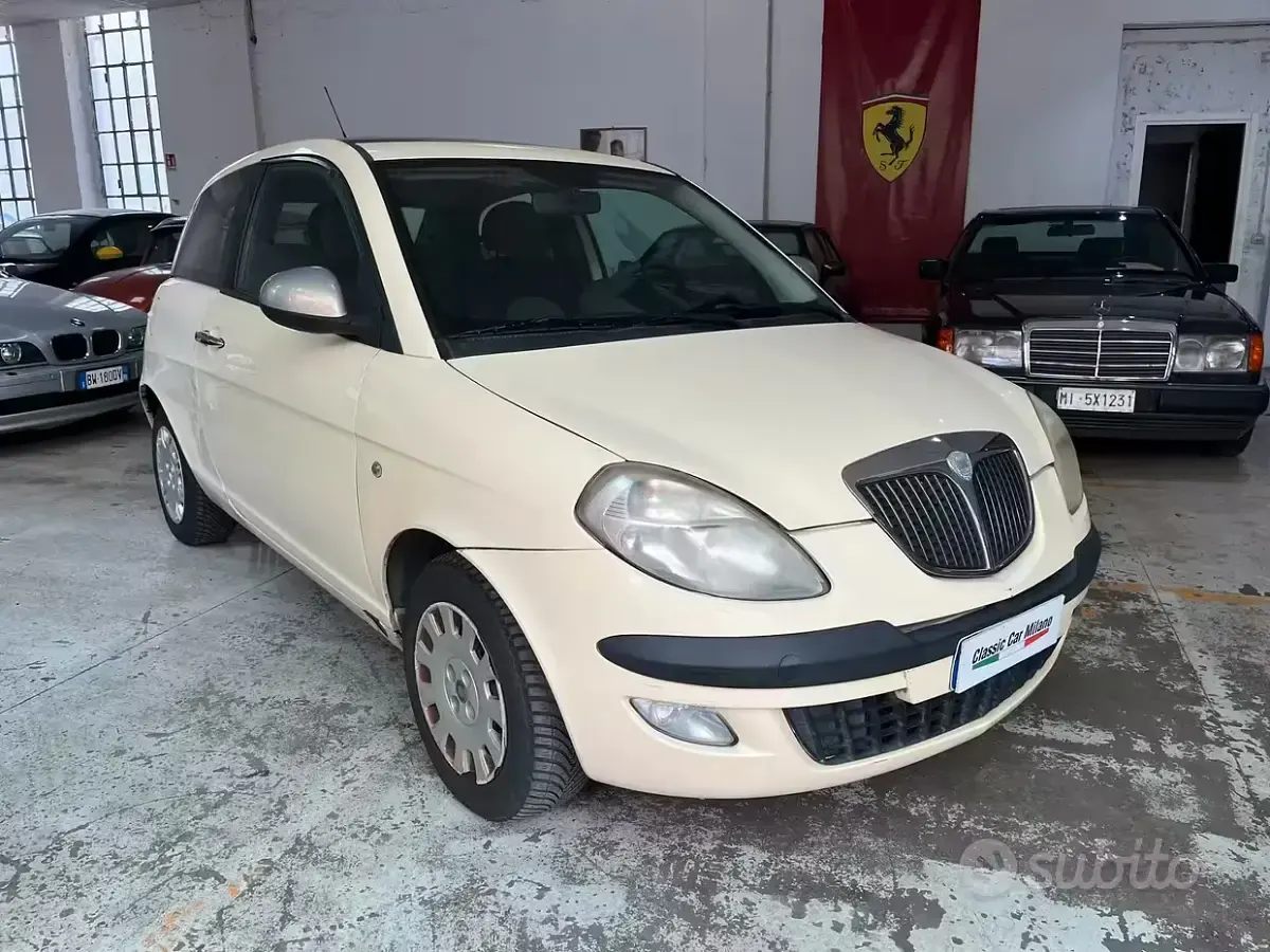 Usata Lancia Ypsilon 80 CV (58 kW) 2005 Beige Utilitaria