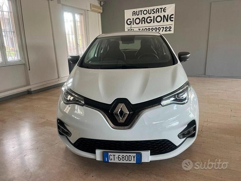 Käytetty Renault Zoe Life 80 kW (109 HP) 2022 Valkoinen Viistoperä