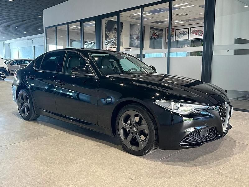 Usata Alfa Romeo Giulia Super 160 CV (117 kW) 2020 Nero Berlina