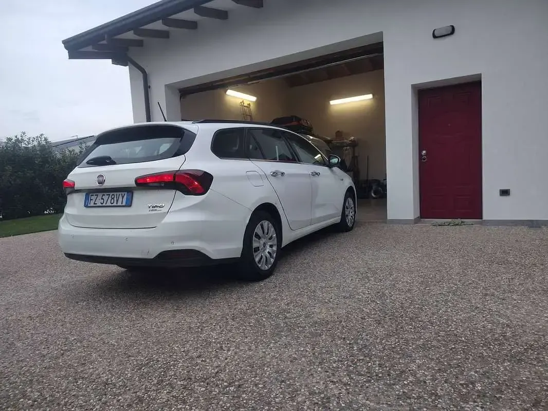 Usata Fiat Tipo Lounge 120 CV (88 kW) 2018 Bianco Station wagon