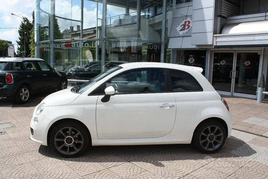 Begagnad Fiat 500 S 69 HK (50 kW) 2016 Vit Halvkombi