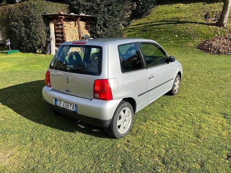Usata VW Lupo Trendline 60 CV (44 kW) 2003 Argento Utilitaria