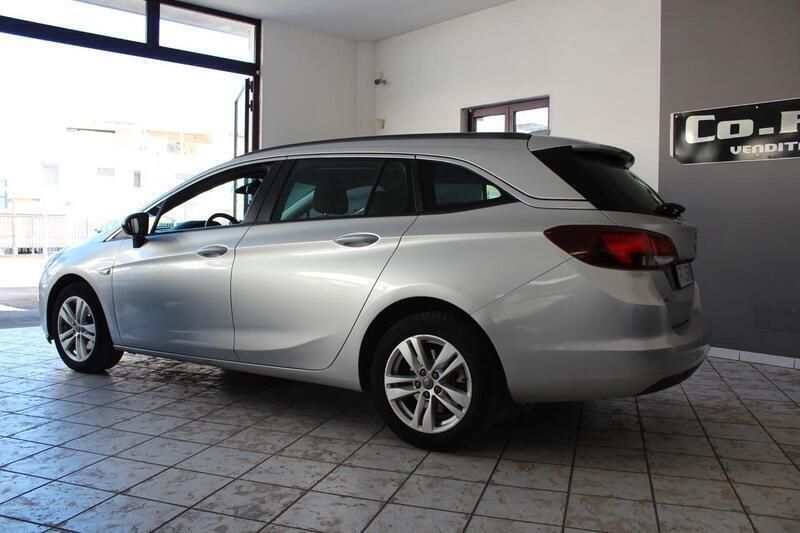 Usata Opel Astra Business 135 CV (99 kW) 2017 Grigio Station wagon