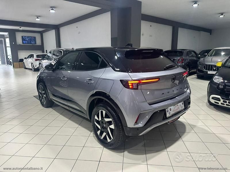 Usata Opel Mokka 131 CV (96 kW) 2025 Grigio SUV