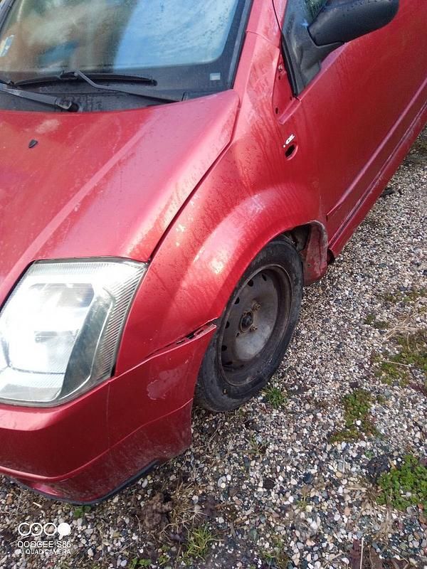 Usata Citroën C2 70 CV (51 kW) 2005 Rosso Utilitaria