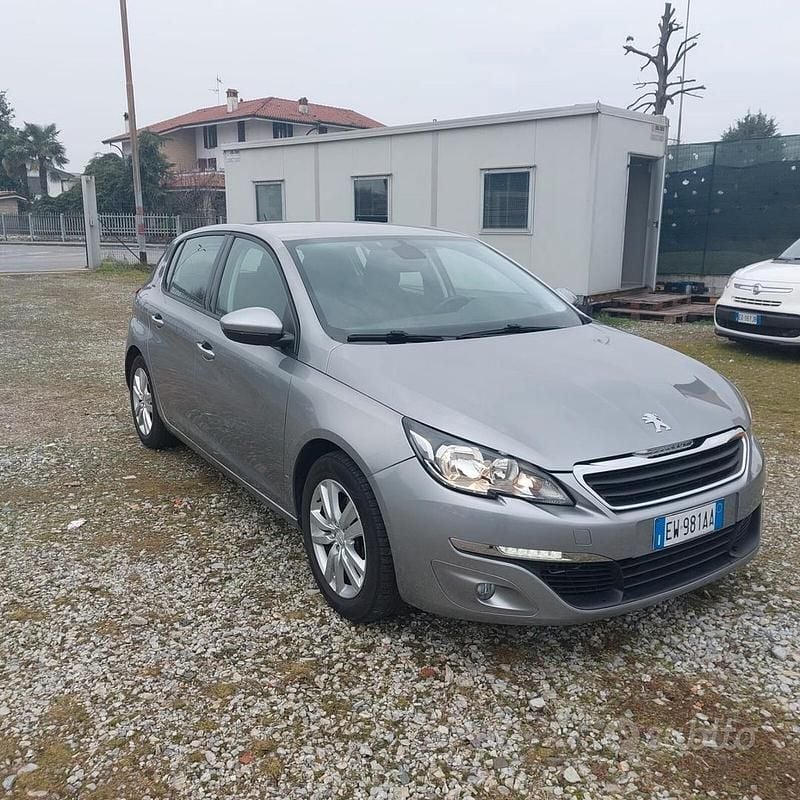 Usata Peugeot 308 Business-Line 116 CV (85 kW) 2014 Grigio Berlina