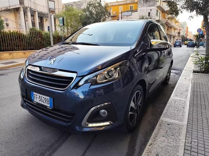 Usata Peugeot 108 Allure 69 CV (50 kW) 2016 Blu Utilitaria