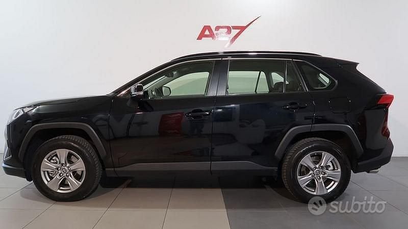 Usata Toyota RAV4 Hybrid Business Edition 218 CV (160 kW) 2022 Nero SUV