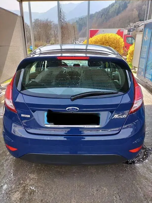 Usata Ford Fiesta 60 CV (44 kW) 2013 Berlina