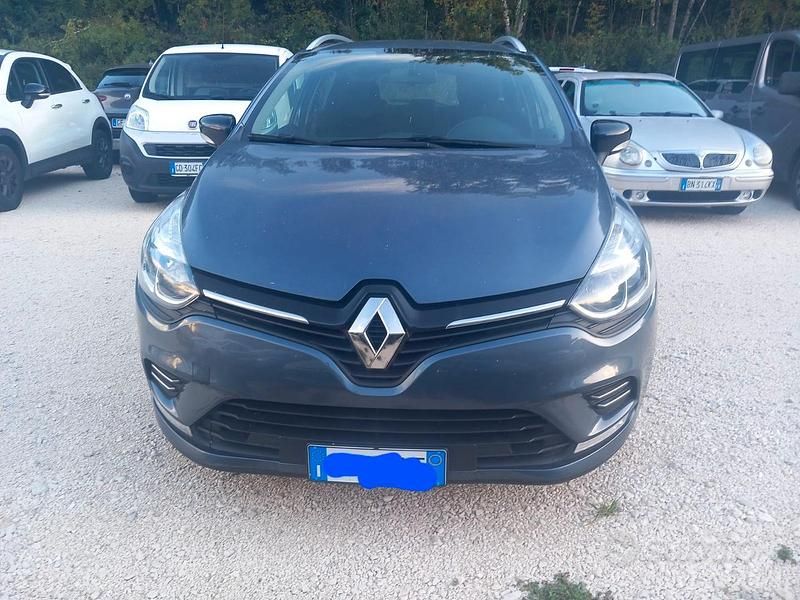 Usata Renault Clio GrandTour 90 CV (66 kW) 2019 Blu Station wagon