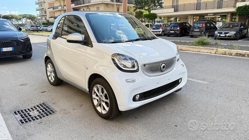 Usata Smart ForTwo Coupé Passion 90 CV (66 kW) 2019 Bianco Coupé