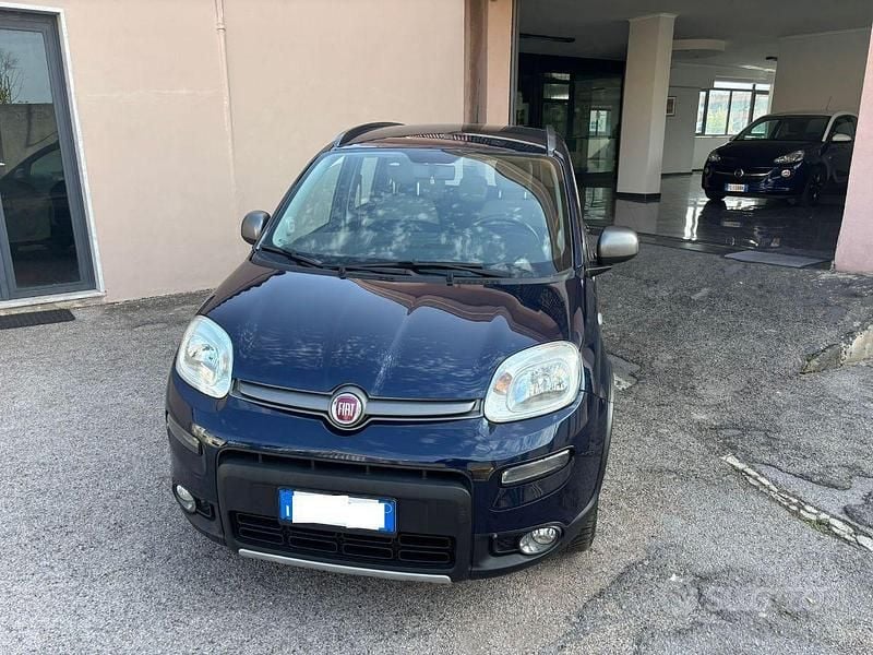 Usata Fiat Panda 4x4 S 95 CV (69 kW) 2016 Blu Utilitaria
