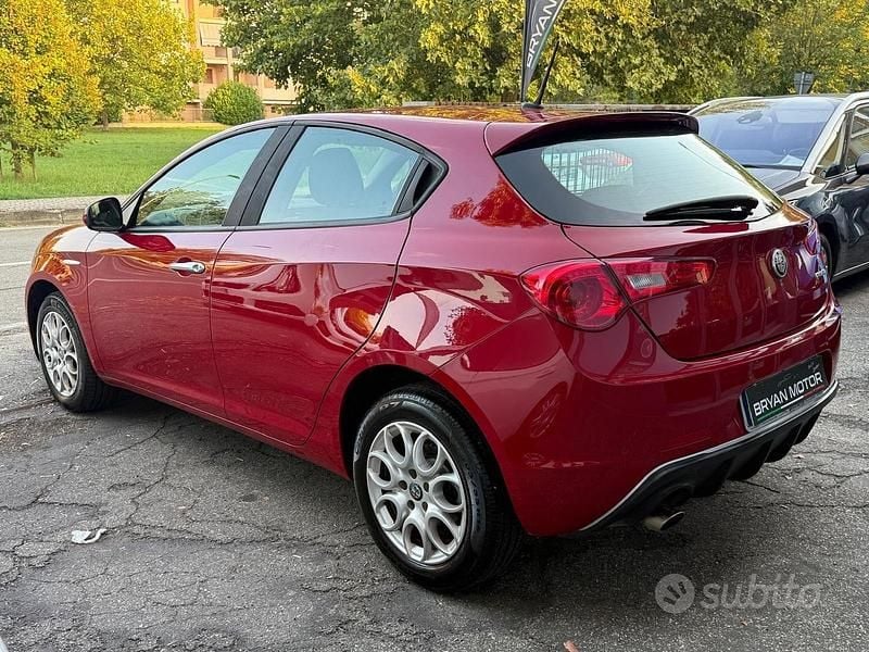 Usata Alfa Romeo Giulietta Business 120 CV (88 kW) 2020 Rosso Utilitaria